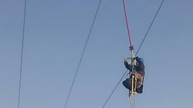  國網(wǎng)上蔡縣供電公司：加裝防舞動裝置 筑牢電網(wǎng)安全防線