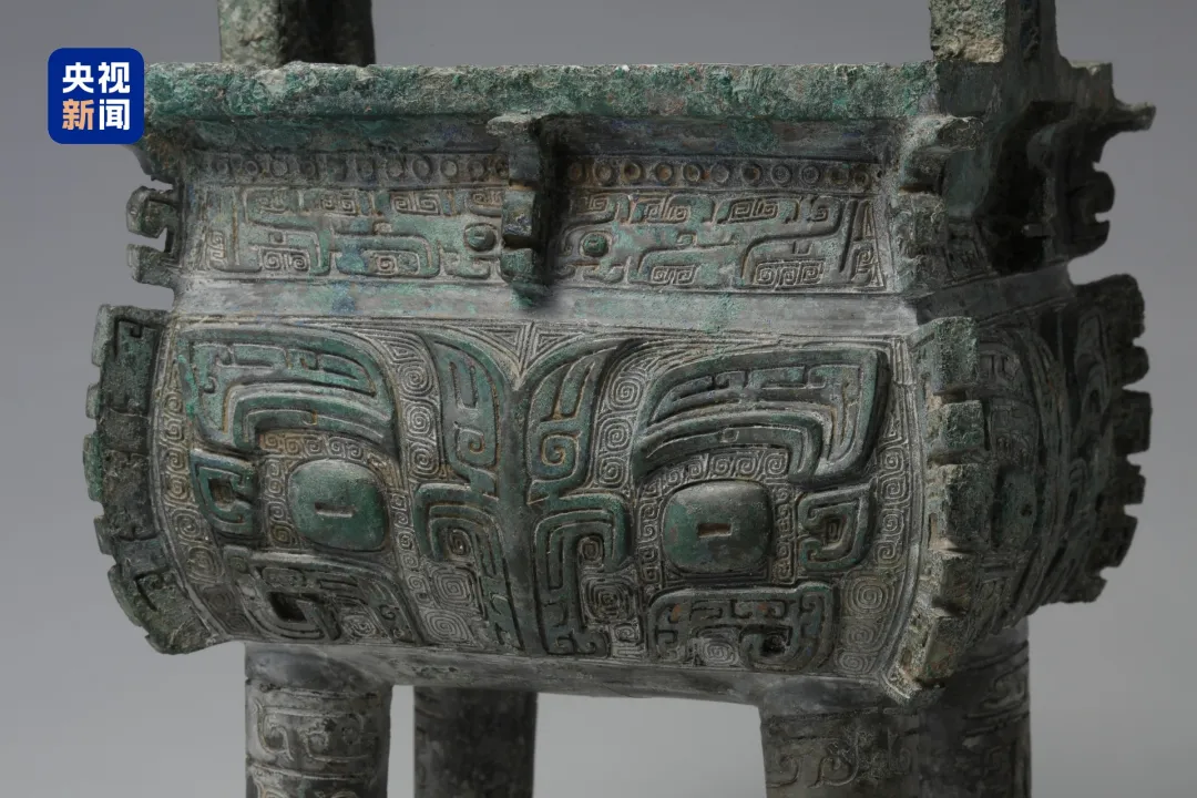 文博日歷丨雙手托起小孩，這個(gè)動(dòng)作叫___？