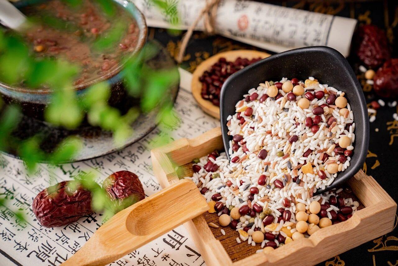 粗糧糊糊、餅干吃了反而血糖飆升 把握三個(gè)原則才健康