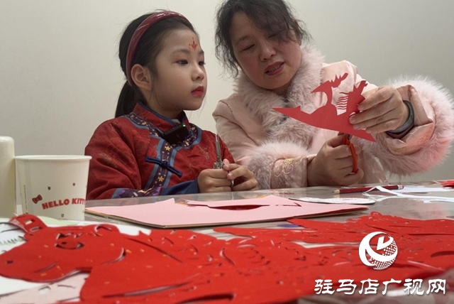 非遺傳承人朱?。杭舫鳊堮R精神 守護(hù)指尖年俗