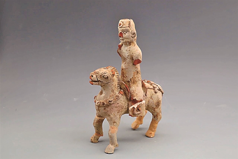 沈從文說(shuō)馬鐙