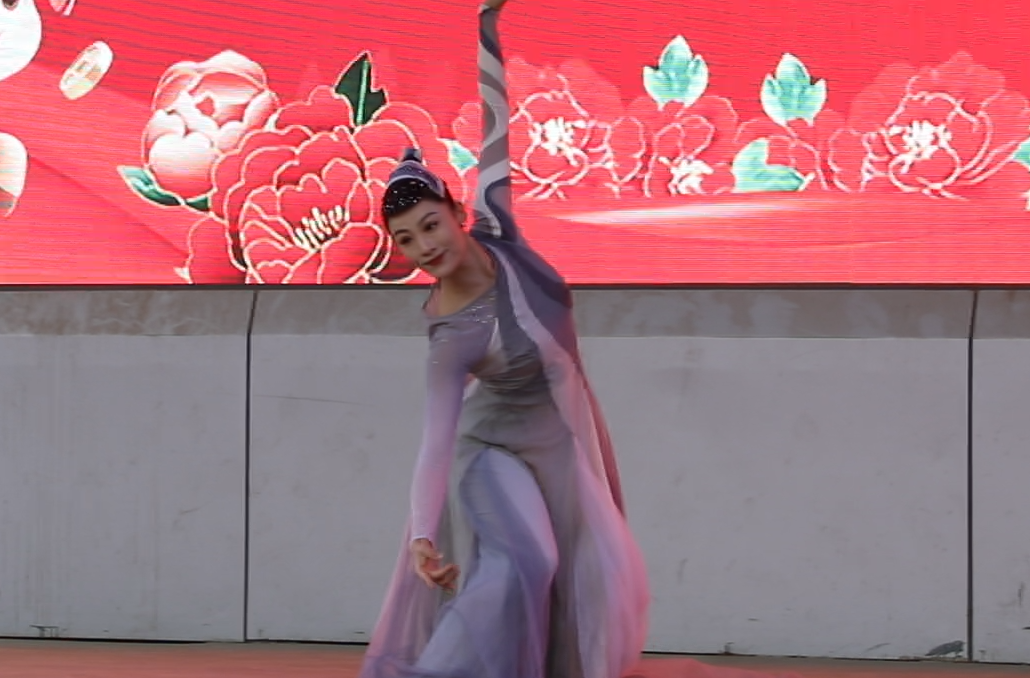 “百花迎新樂中原”2026河南文藝界惠民演出走進(jìn)駐馬店