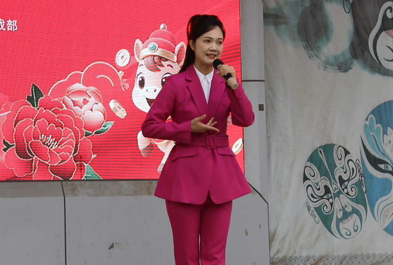 “百花迎新樂中原”2026河南文藝界惠民演出走進(jìn)駐馬店