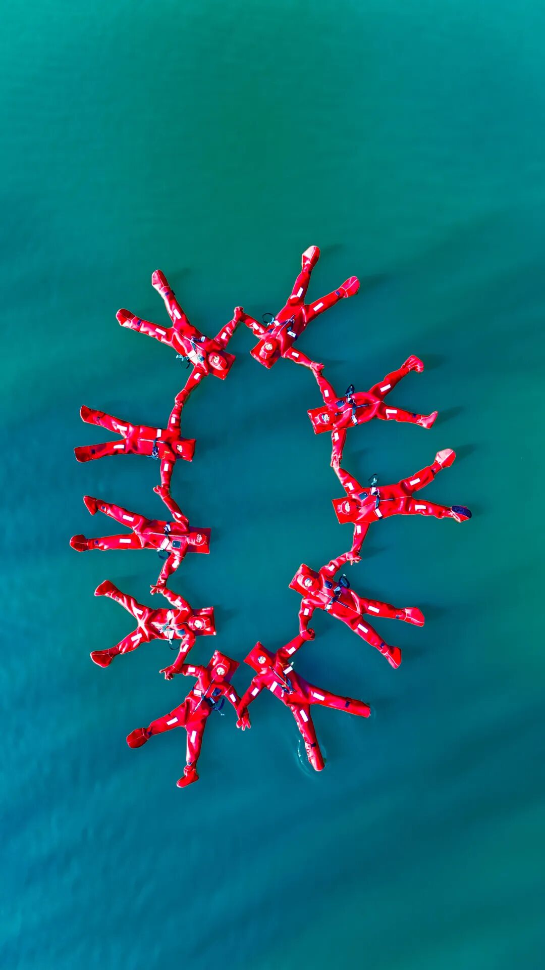 嵖岈山冰浮項目正式上線！解鎖「冰島同款」冰浮奇遇！