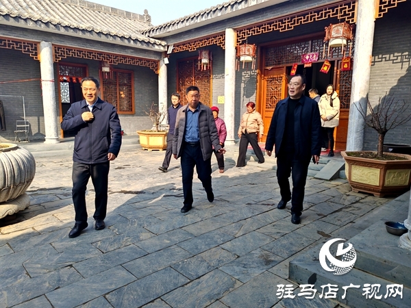 駐馬店市、平輿縣工商聯(lián)開展春節(jié)前企業(yè)家親屬慰問活動(dòng)