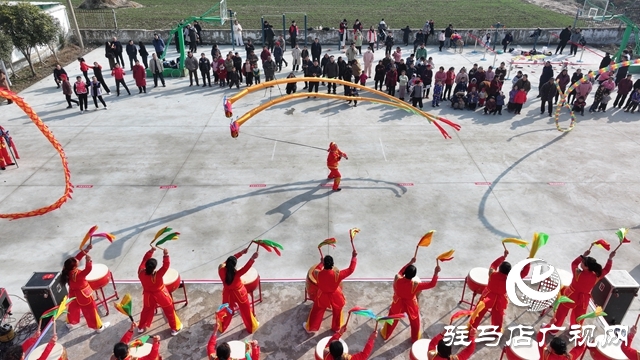 體育大集開進村 鄉(xiāng)村運動會嗨翻天