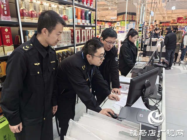 駐馬店市市場監(jiān)管局經(jīng)濟開發(fā)區(qū)分局開展春節(jié)前市場專項檢查