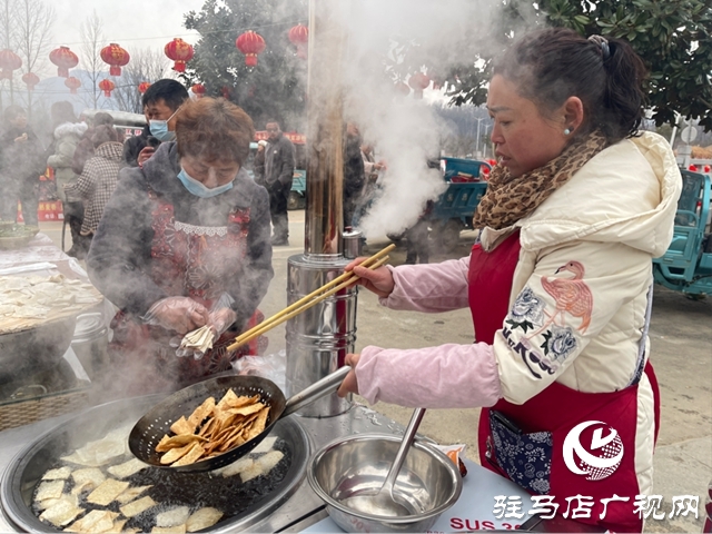 驛城區(qū)年貨大集開市 “羋月古村”年味濃活力足