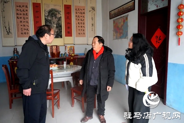 平輿縣開展道德模范身邊好人慰問活動