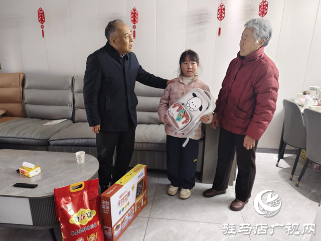 張銀良除夕看望慰問殘疾人、特殊兒童及一線護(hù)工