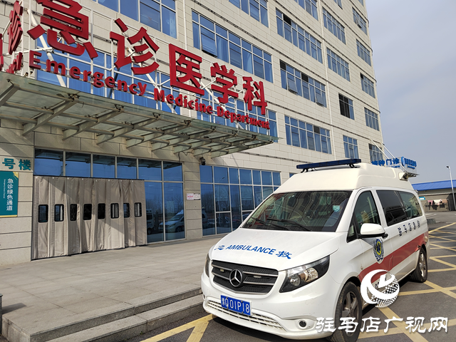 駐馬店市第二人民醫(yī)院:無影燈下守歲生命線上逆行