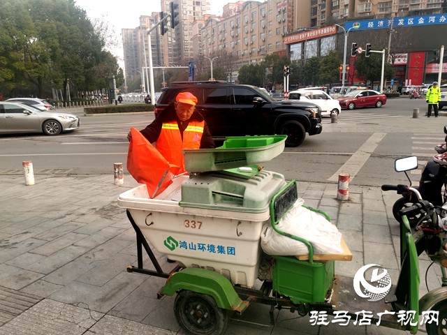 春節(jié)我在崗丨“環(huán)衛(wèi)橙”堅(jiān)守一線:用潔凈守護(hù)萬家團(tuán)圓