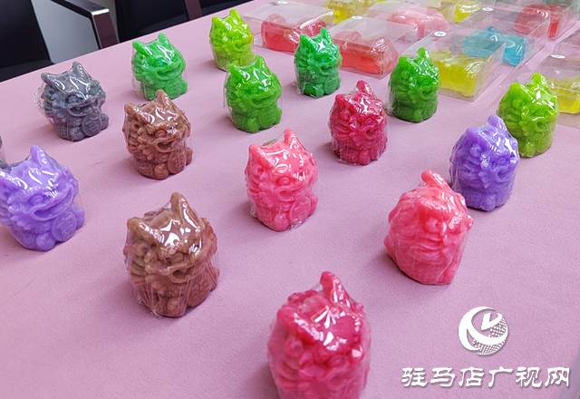 新春走基層丨一塊生肖皂的“匠心傳香”:當非遺技藝遇上馬年新春