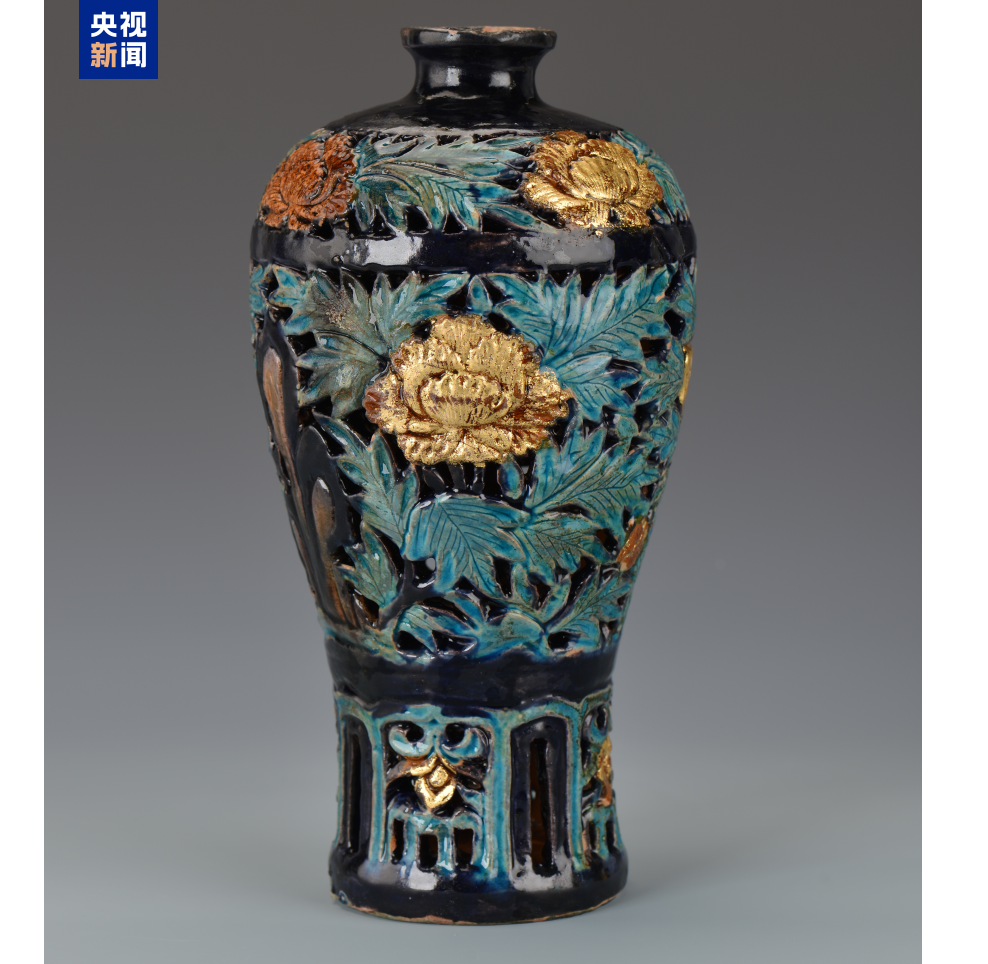 這件琺華器新春祝福誠意十足