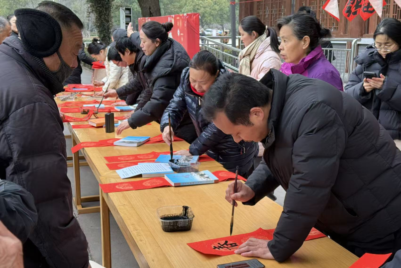 馬年春節(jié)“駐馬店”有點火