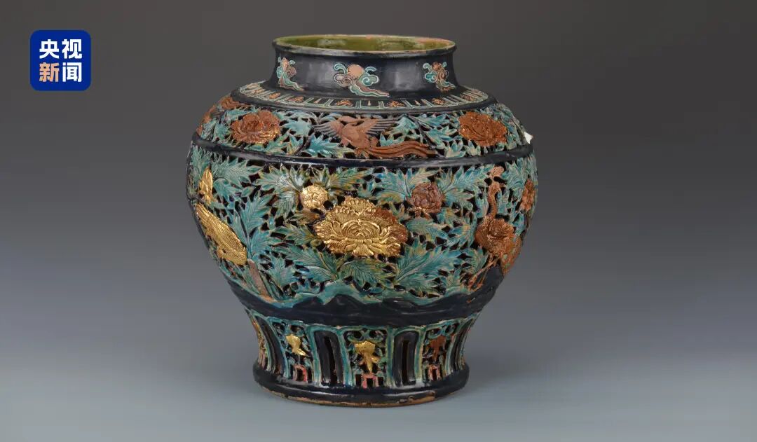 這件琺華器新春祝福誠意十足