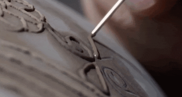 這件琺華器新春祝福誠意十足