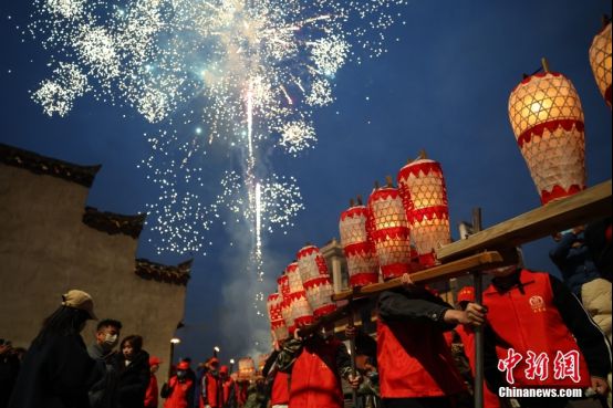 妙趣中國(guó)年：為什么說元宵節(jié)才是中國(guó)“情人節(jié)”？