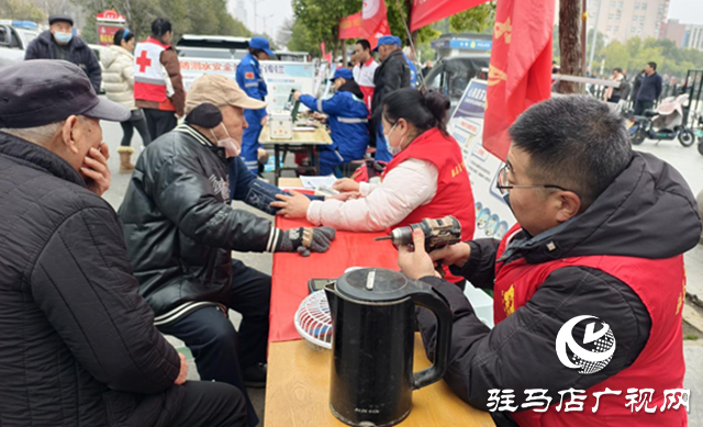 四大便民服務(wù)齊上陣 雷鋒精神點亮天中城