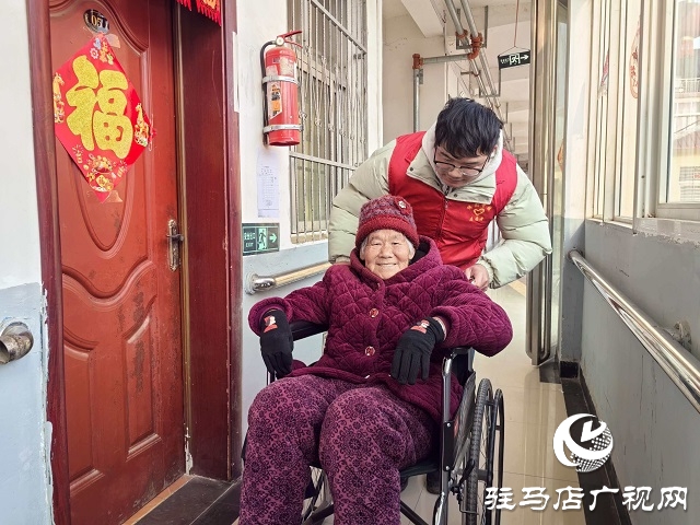  新蔡縣佛閣寺鎮(zhèn)：學(xué)雷鋒走進(jìn)養(yǎng)老院 志愿服務(wù)傳遞社會溫暖