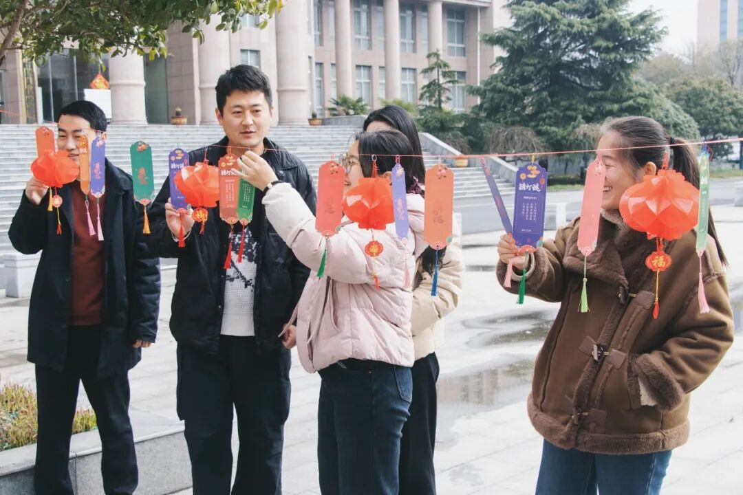 汝南縣人民檢察院:燈謎話廉潔 元宵共安康