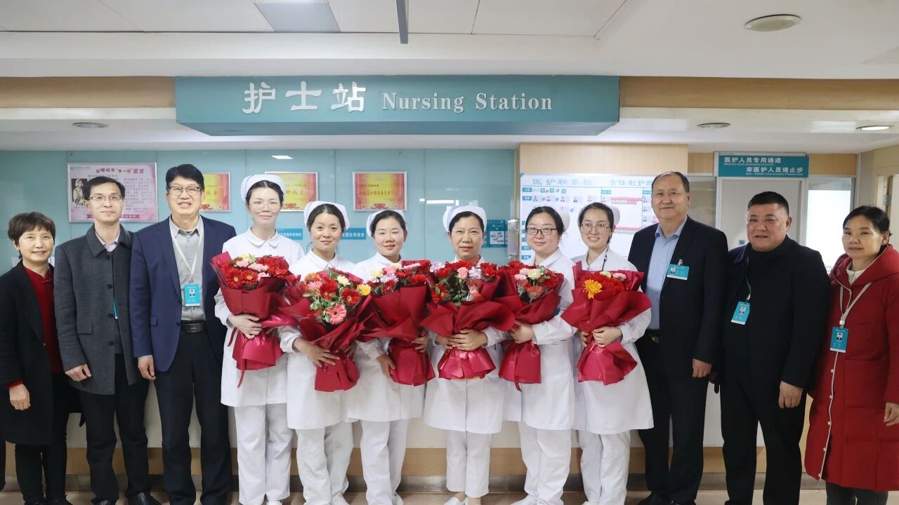 駐馬店市中心醫(yī)院開展&ldquo;三八&rdquo;國際婦女節(jié)走訪慰問一線女職工活動