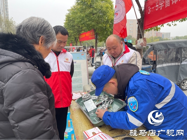 驛城區(qū)開展“學(xué)雷鋒”主題志愿服務(wù)活動