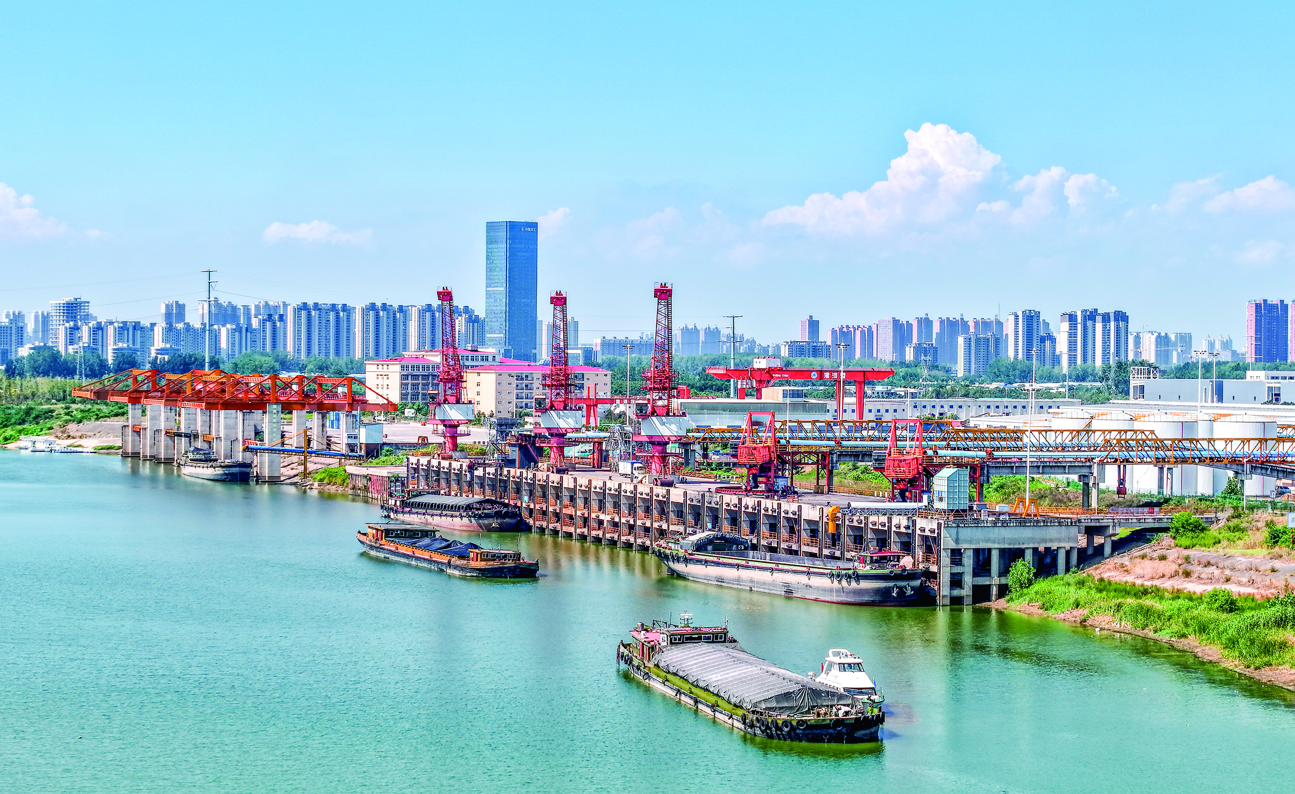 潮涌江河闊 風(fēng)勁千帆懸——觸摸河南高質(zhì)量發(fā)展一線的春天脈動(dòng)
