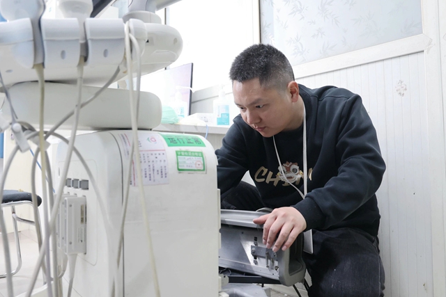 精于技 誠于心 守于崗 可靠的設(shè)備“守護(hù)神”——市中心醫(yī)院醫(yī)學(xué)裝備部王浩博