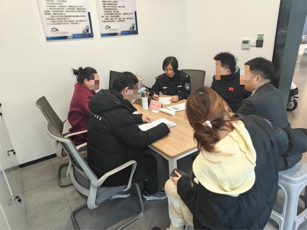 開發(fā)區(qū)：民警溫情調(diào)解巧化勞資糾紛