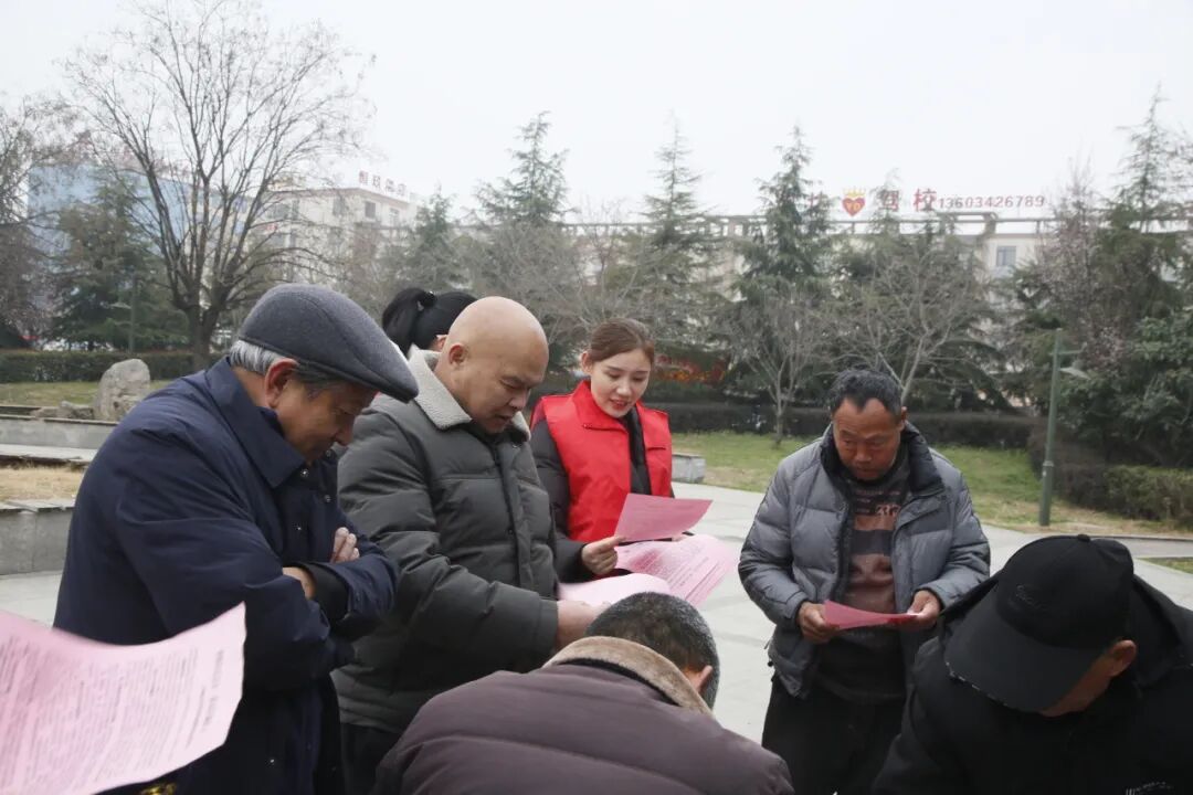 平輿縣人民檢察院開展婦女權(quán)益保護法普法宣傳活動