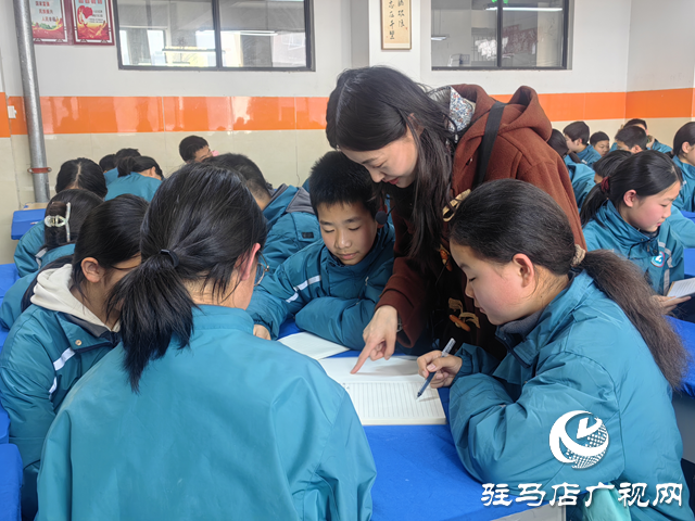 駐馬店四中：心理健康開學(xué)第一課 以心潤心護(hù)航青春