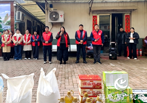 平輿縣身邊好人協(xié)會(huì)開(kāi)展學(xué)雷鋒志愿服務(wù)情暖敬老院