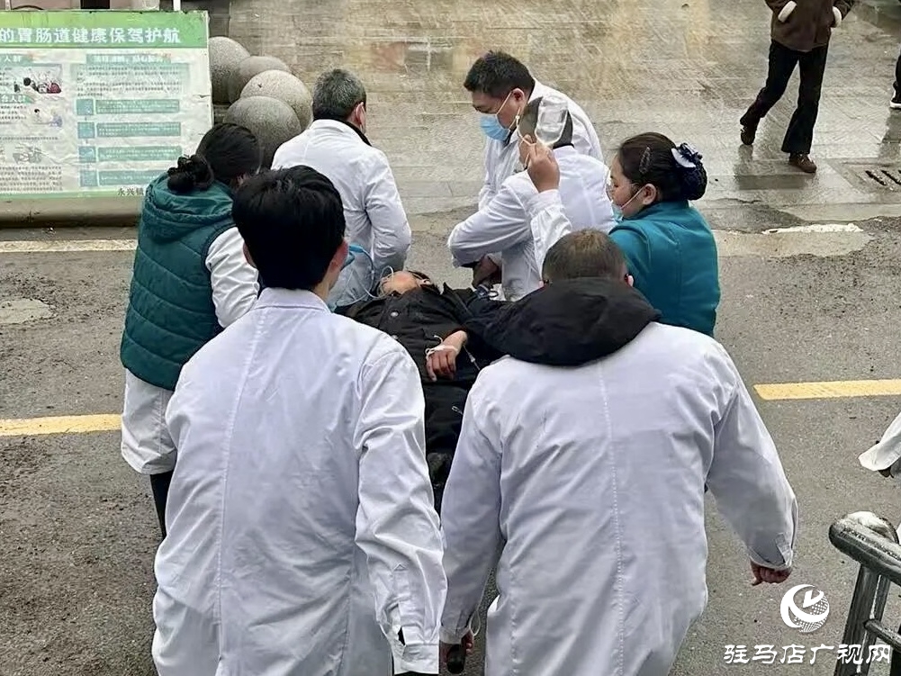 生死競(jìng)速!正陽(yáng)縣永興鎮(zhèn)衛(wèi)生院街頭急救 跑贏“心梗”奪回生命